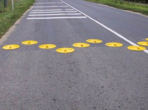 Praguri circulare montate pentru reducerea vitezei - limitatoare de viteza - relantoare de viteza